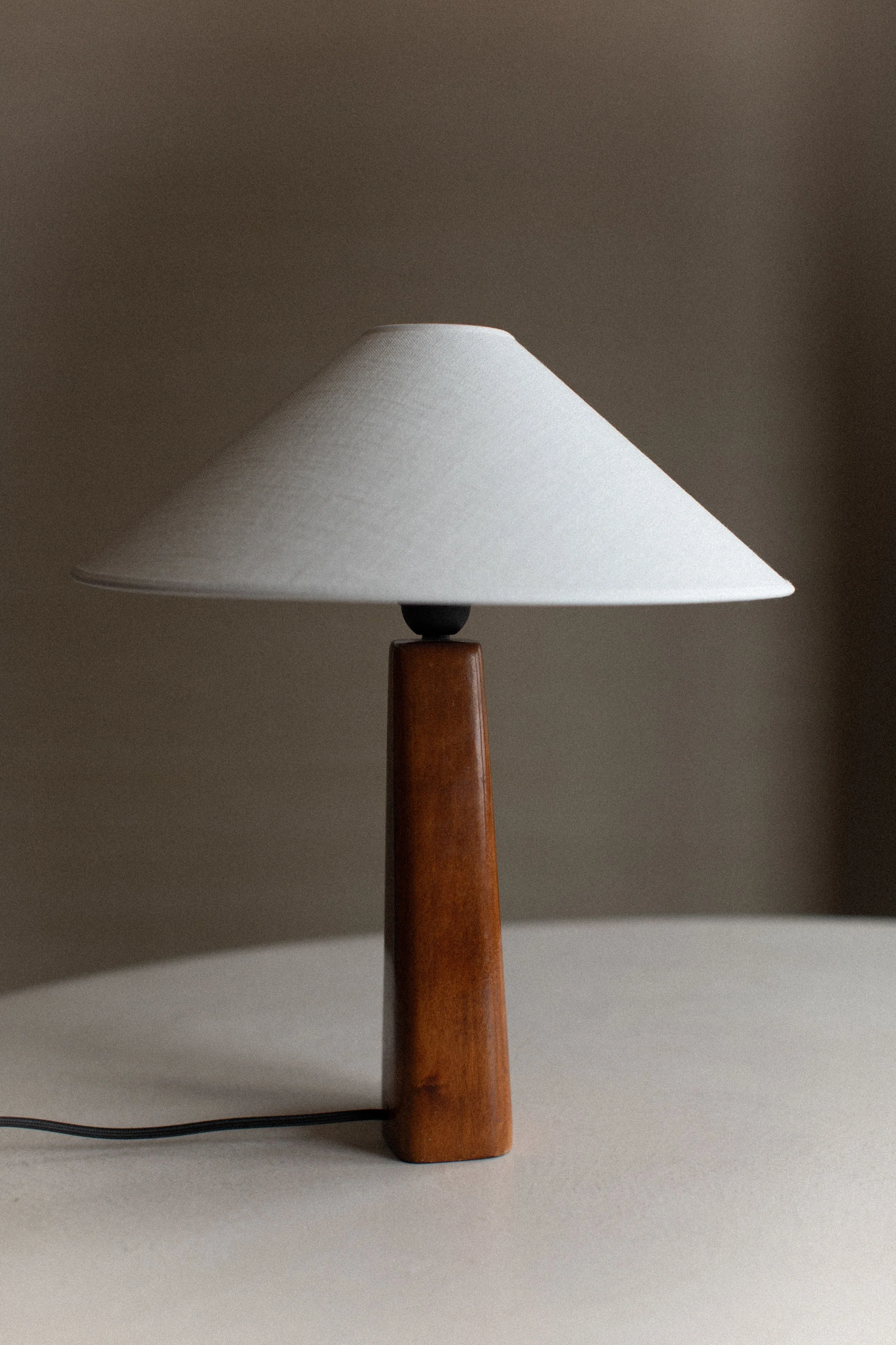 1960's Wooden Lamp - Image 3