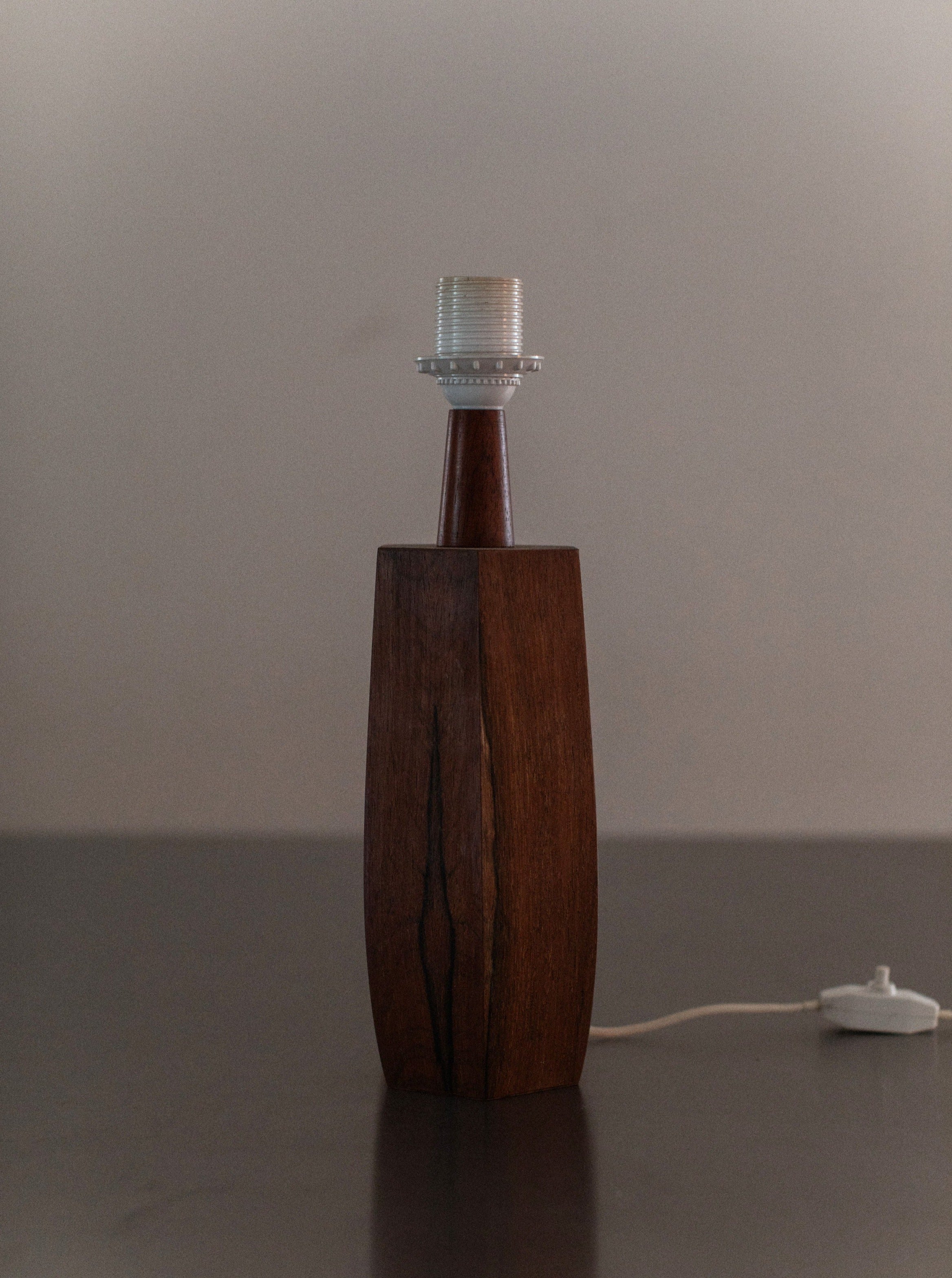 1940's Wooden lamp - Image 3