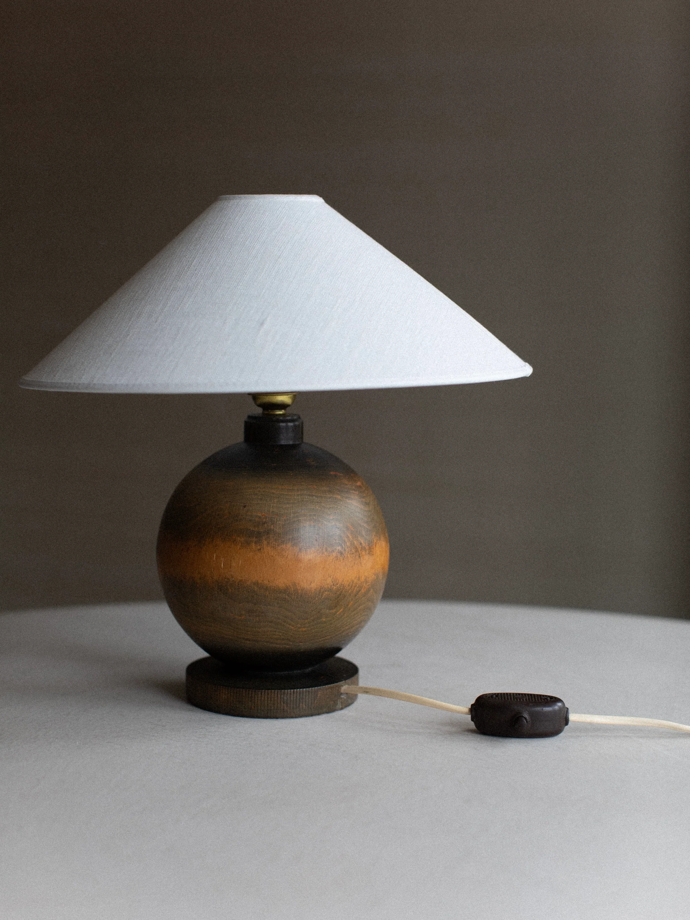 1920's Globe Lamp - Image 4