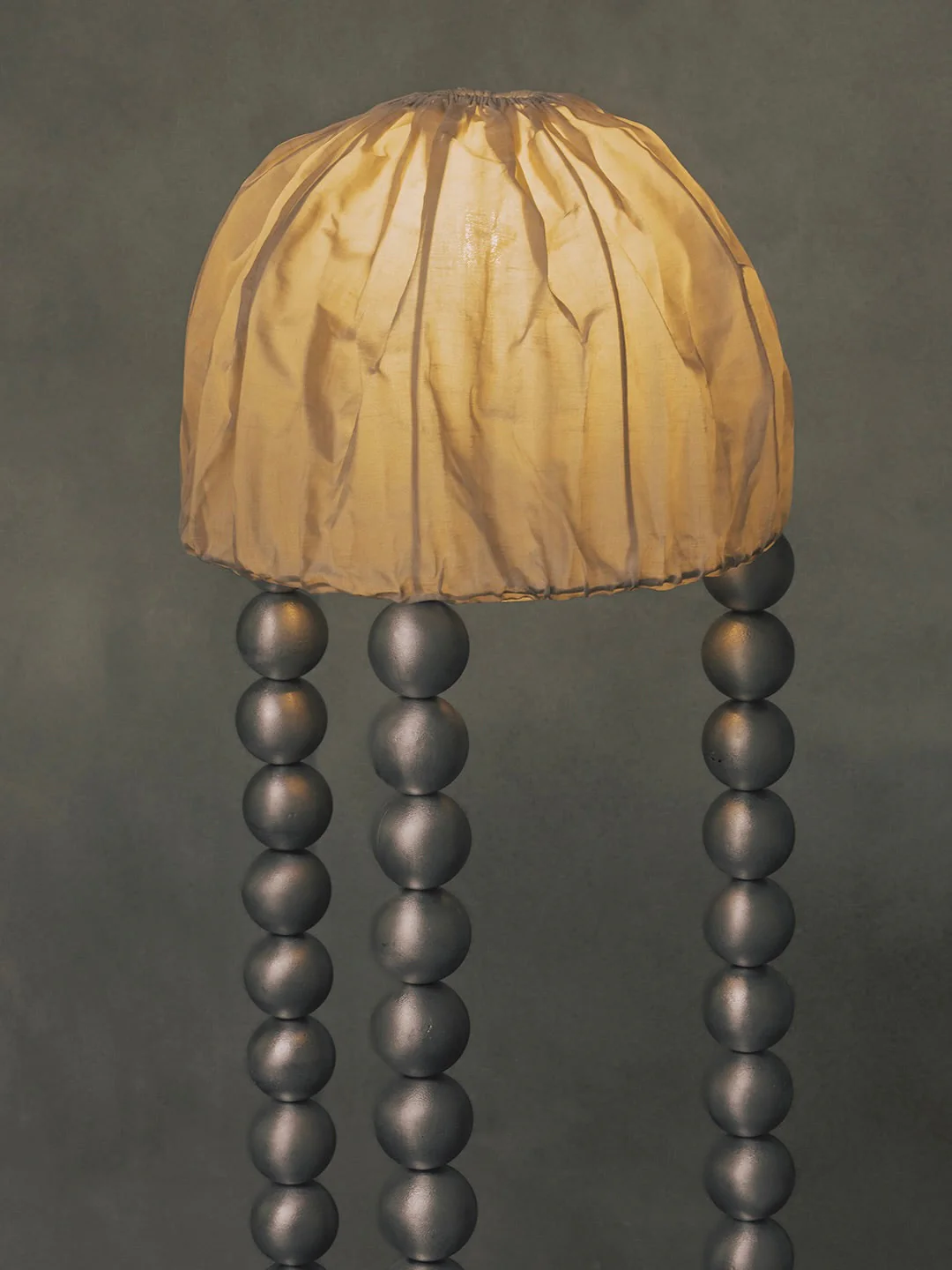 ALTER Floor Light | Aluminium Beeswax Linen - Image 4