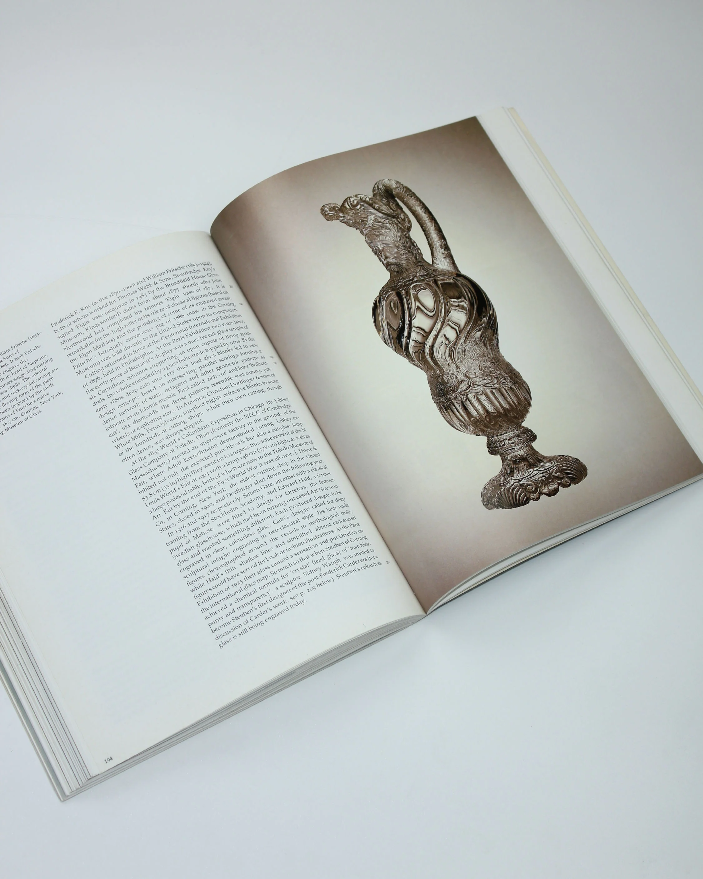 Five Thousand Years of Glass Book - Image 4