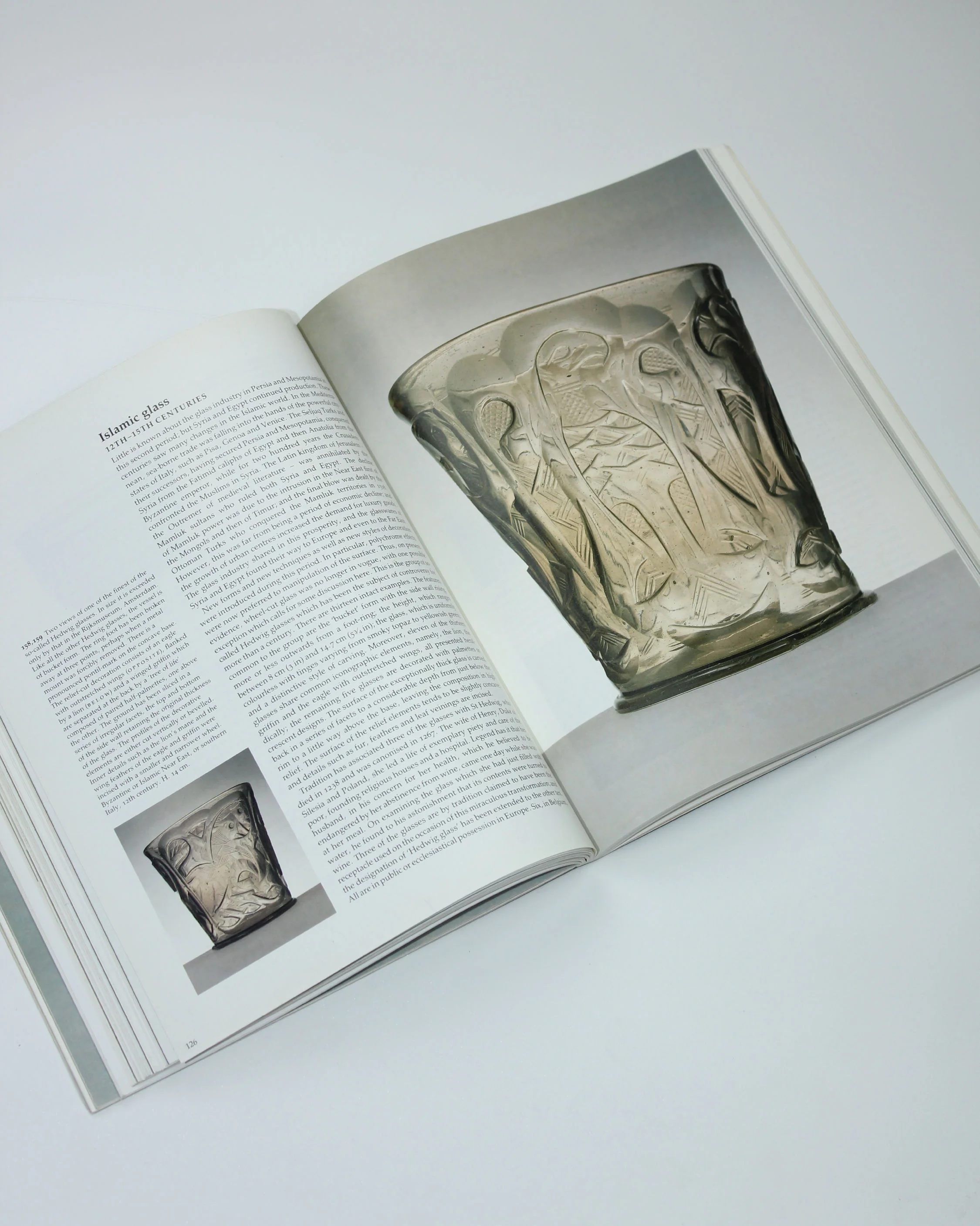Five Thousand Years of Glass Book - Image 7